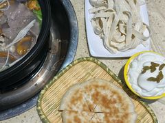 -九寨特色牦牛肉汤锅 羊肉汤锅