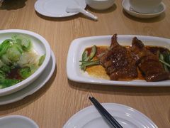 蚝油生菜-港东盛宴烧腊至尊
