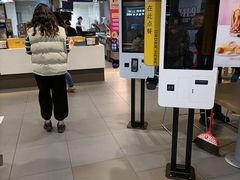 -麦当劳(世界城广场店)