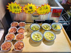 -喜悦小串丹东小黄牛海鲜烧烤大排档(民主广场店)