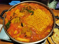 年糕肥牛火锅-花腰餐吧Bistro烧烤 傣味(传媒大学店)