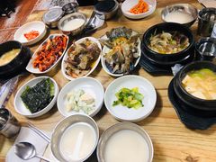 牛肉汤-阿岘洞酱蟹