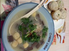 -小杨生煎(金山百联购物中心3楼店)