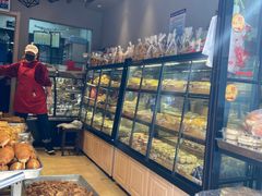 面包甜点陈列柜-宏发红西饼屋(天津路店)
