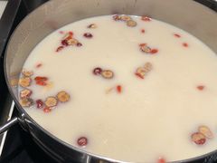 -尚尚仙·酸汤猪手·猪肚鸡火锅(华联万柳购物中心店)