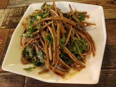 -渝半城经典川粤菜(重庆天地店)