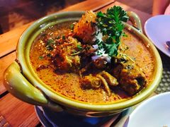 -Phensiri Thai Restaurant