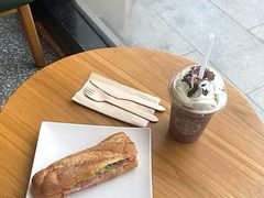 -星巴克臻选(南京金茂览秀城店)