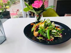 轻体鲜虾牛油果沙拉-威克特披萨汉堡