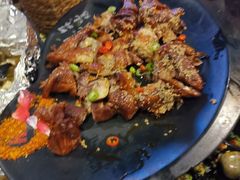 -何师烧烤·香辣蟹·川菜·30年老品牌(太古里旗舰店)