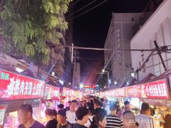 -正宁路小吃夜市