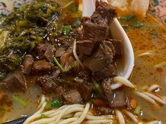酸菜牛肉面-金杨拉面王小吃面馆·牛三宝面·红烧牛肉粉