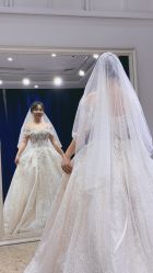 -觅白婚纱礼服馆