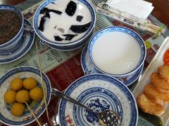 -赵记传承特色牛奶甜品(泉城广场店)