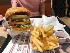 -The Habit Burger Grill 哈比特汉堡(爱琴海店)