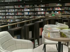 -钟书阁(群光广场店)