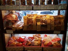 -红宝石·鲜奶小方·海派西点房(金杨店)
