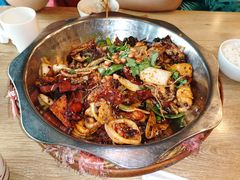 -愉肴麻辣香锅(中山路店)