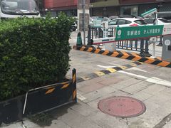 -世纪金源购物中心东区-停车场