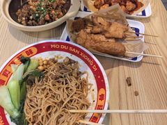 -魔都三兄弟酸辣粉·蘸卤炸串(虹桥万科店)