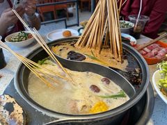 -钢管厂五区小郡肝串串香(蜀都万达店)