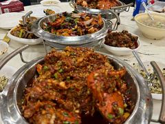 -凤凰路何眼镜香辣蟹(花果园店)