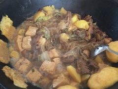 -粘豆包柴火铁锅炖