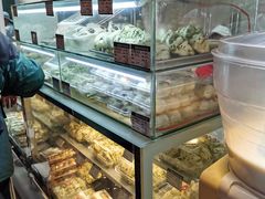 面包甜点陈列柜-白玉兰食品(甜云店)