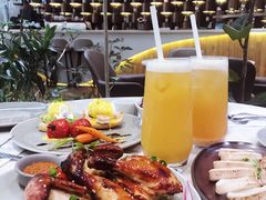 -théATRE茶聚场·餐厅(环球金融中心店)