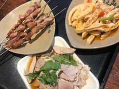 -亮亮面馆(经六路店)