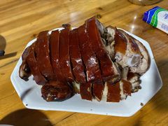 -黄记四更烤乳猪店