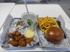 -TRIPS BURGER(大钟寺店)
