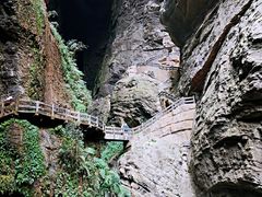 -龙水峡地缝景区