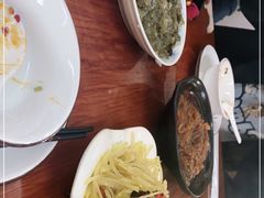 -胡子饮食店
