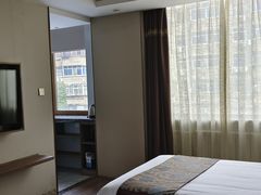 -忆江南酒店(交通大学咸宁路地铁站店)