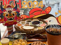 -包整·丝娃娃(一览甲秀楼风景店)