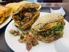 烧饼夹肉-护国寺小吃(中关村店)