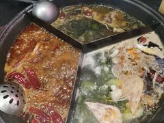 -渝里重庆火锅(航天城店)