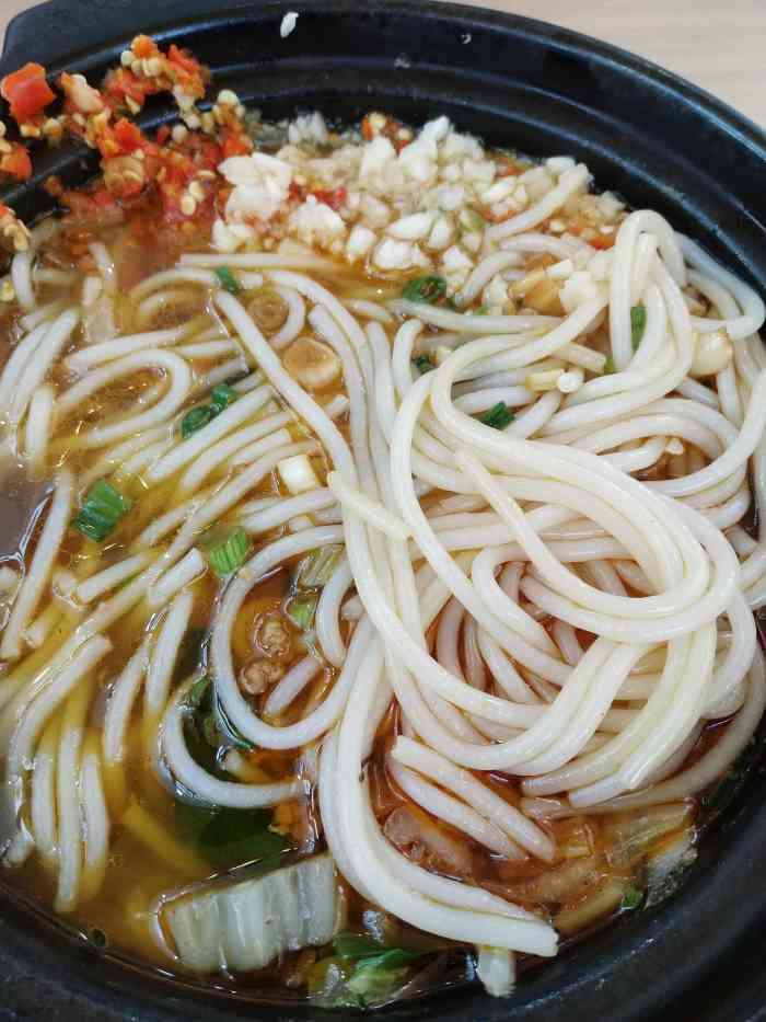 铁仕云县土鸡米线(兴华店)-"在公司附近,中午出来吃饭也不知道吃什么