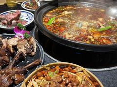-小饕荟雅安贡椒鱼鲜馆(广福桥店)
