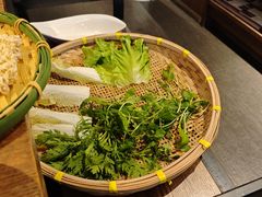 -尚尚仙·酸汤猪手·猪肚鸡火锅(华联万柳购物中心店)