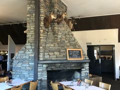 -Lake Hawea Hotel