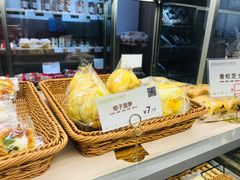 -顶东面包花园·生日蛋糕(世博店)