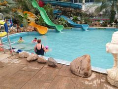 -龙脉温泉室内游泳馆