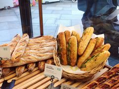 -Dough&Joe团憩(瑞虹天地月亮湾店)