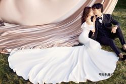 欧美时尚-巴黎婚纱摄影工作室