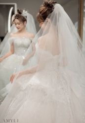-艾米丽婚纱礼服