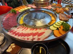 -哈哈碳都·牛肋条无限自助烤肉(台江万达店)