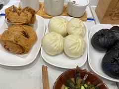 -李与白包子铺(桐梓林店)
