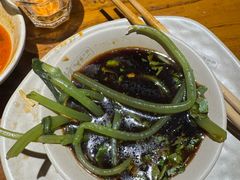 -老牌坊云南鱼豆花火锅(爱建店)